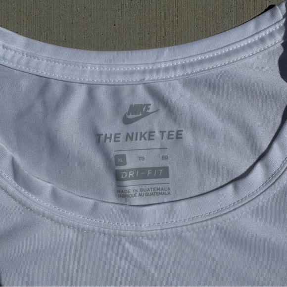 San Francisco 49ers Nike Dri Fit Tee “11 On Flag” White & Red NFL Official Sz XL - Picture 3 of 8